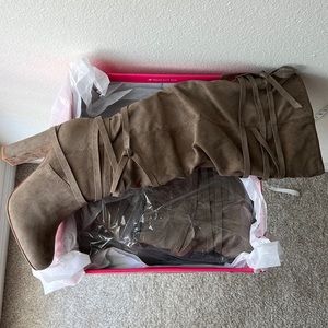 NWT - Sugar, Woman’s - Knee high faux suede boots Size 7.5